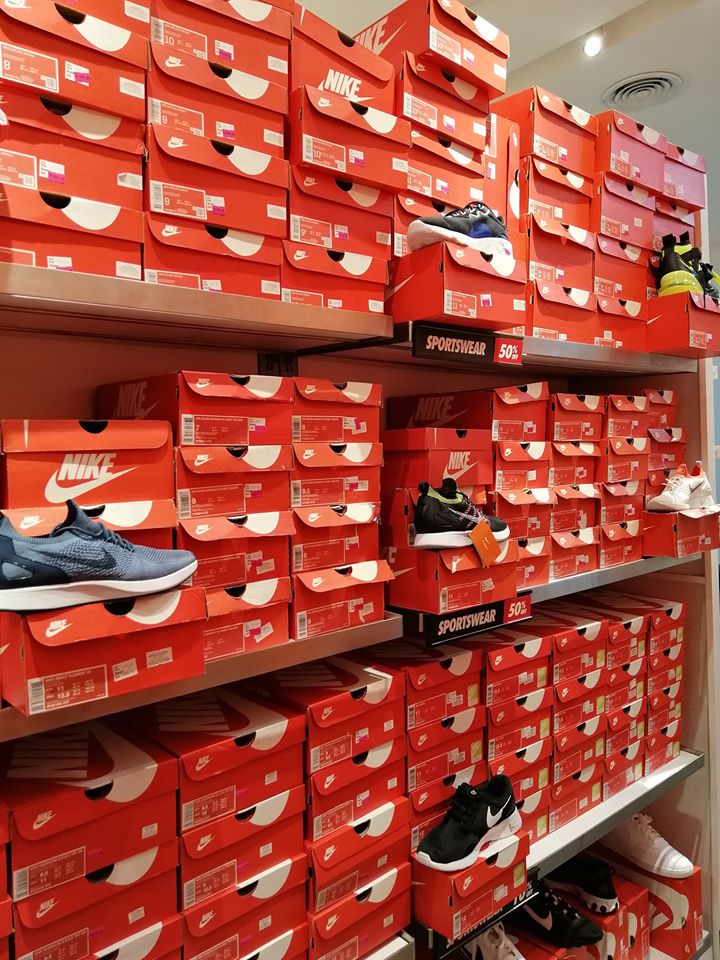 nike outlet mall sale